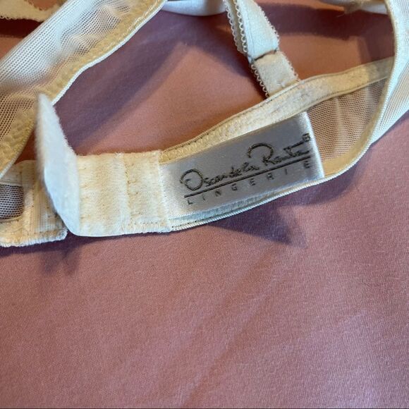 Oscar de la Renta cream lingerie bra - Picture 4 of 4
